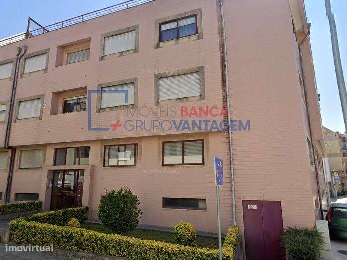 Apartamento T2+1 com pátio, em Aldoar - Grande imagem: 2/14