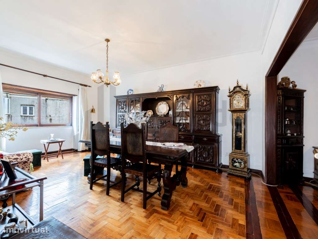 Vende-se T6+1 Braga À Av. Liberdade-14