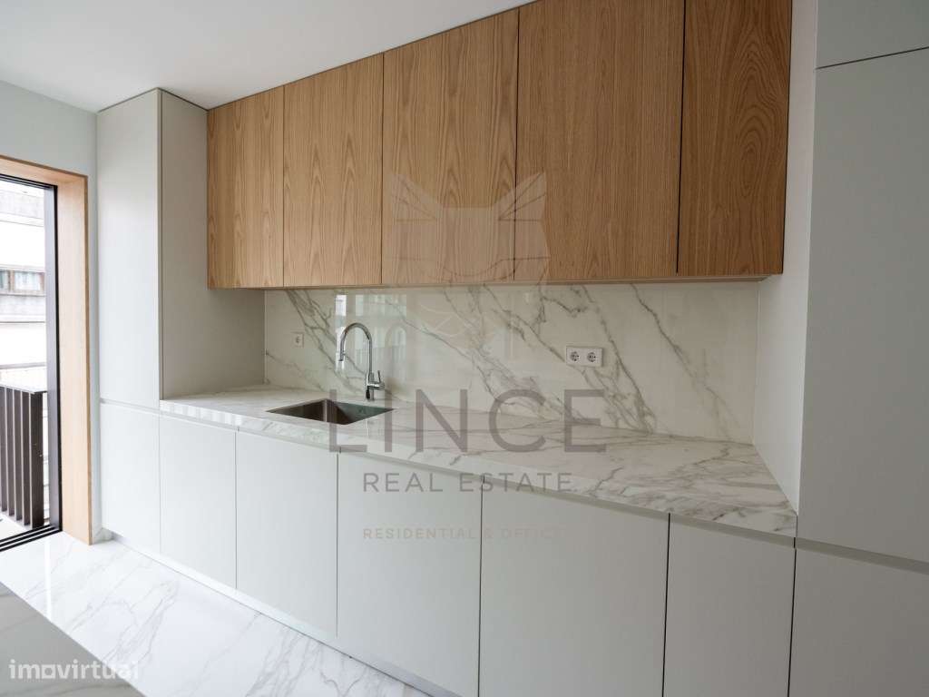 Apartamento T3 duplex no centro da cidade com varanda-4