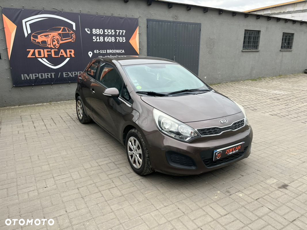 Kia Rio - 7