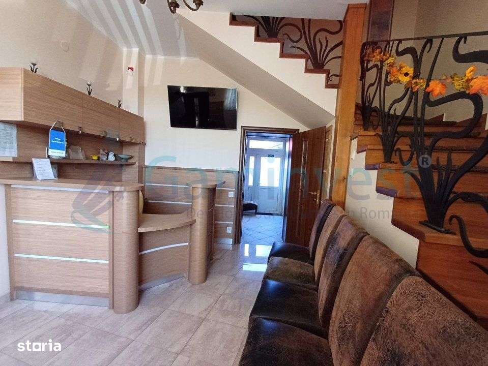 Centru medical pentru clinica, ambulatoriu de vanzare, Oradea V3384 - Imagine principală: 2/12