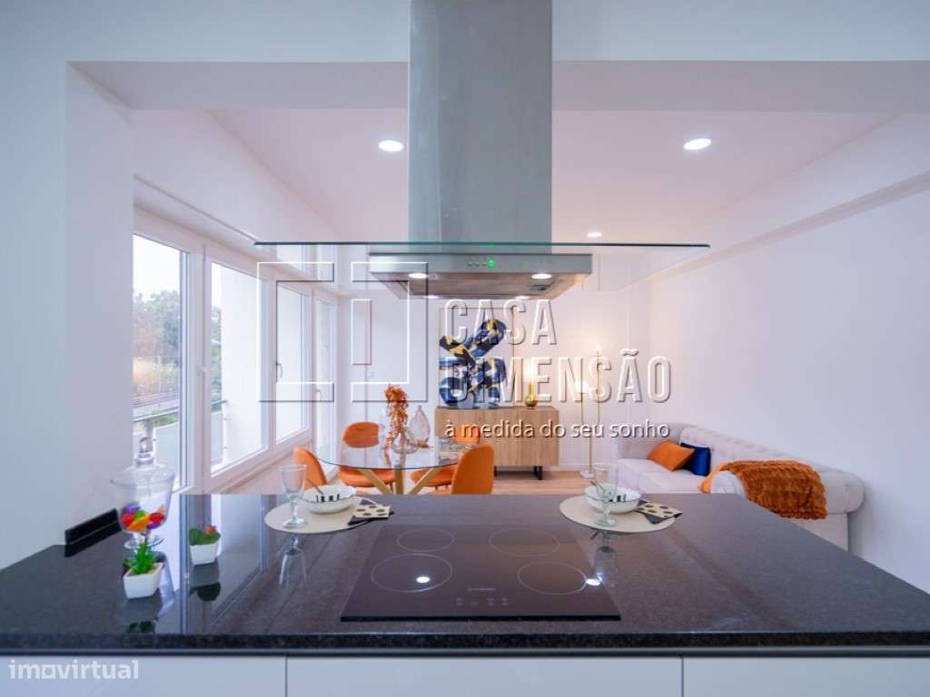 Apartamento de tipologia T3 com varanda, mobilado e equipado em Ben...-20