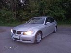 BMW Seria 3 320i - 1