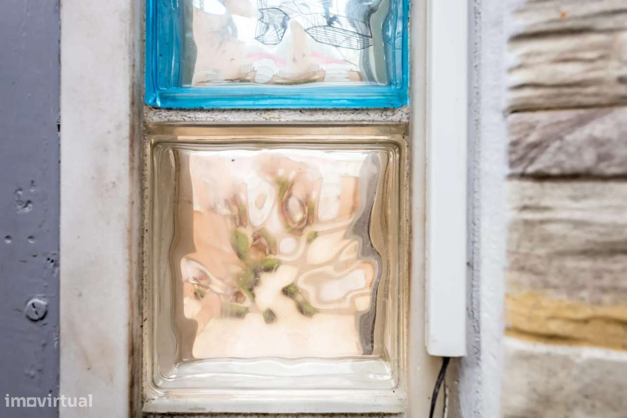 Moradia independente na Rua da Escola Nova-28