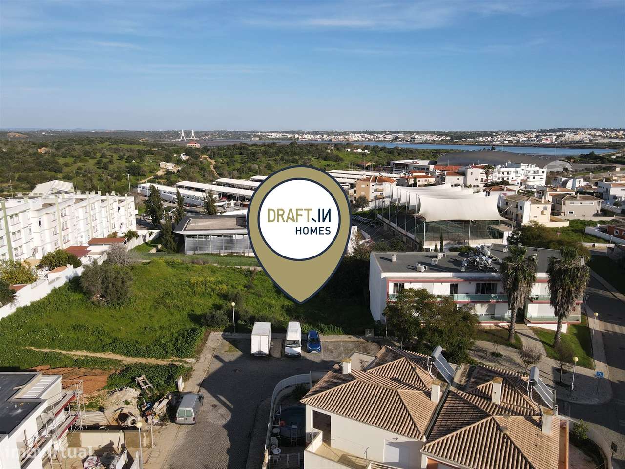 TERRENO COM PROJETO APROVADO PARA TRÊS MORADIAS T3 - Grande imagem: 2/27