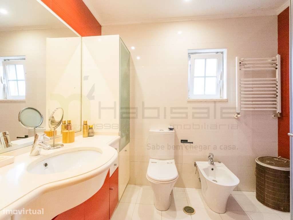 Moradia T5 com Jardim, Garagem ampla e Espaço para Piscina-26