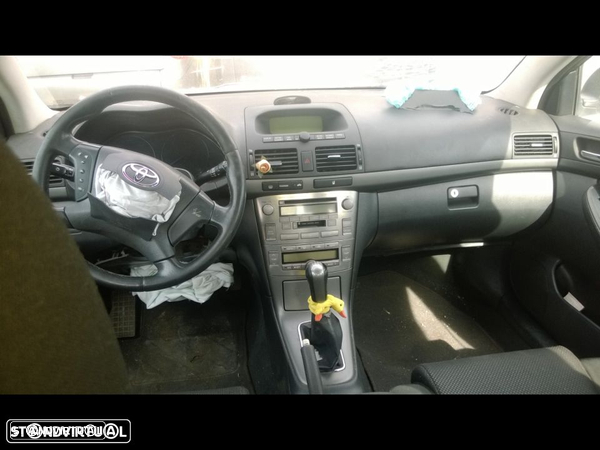 Traseira / Frente /Interior Toyota Avensis 2006 - 3