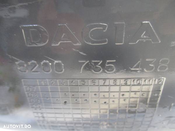 Carenaj roata stanga fata Dacia Sandero an 2006-2008 cod 8200735438 - 2