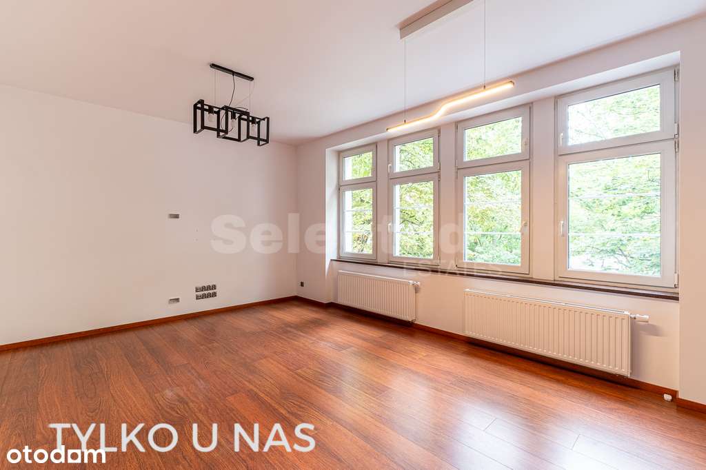 3 niezależne pokoje, osobna kuchnia, garderoba,