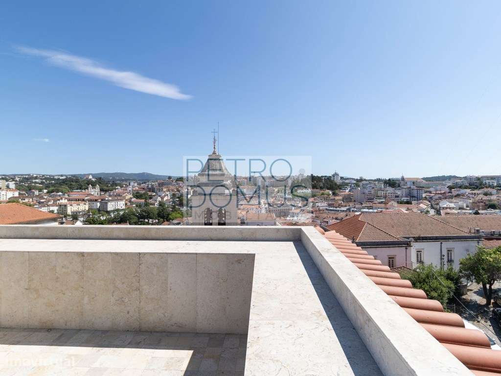 EDIFÍCIO DO CASTELO - T3 E-27