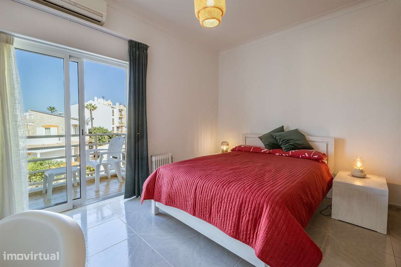 ESPAÇOSO E LUMINOSO APARTAMENTO T2 PARA VENDA PERTO DA PRAIA DA DONA A-23