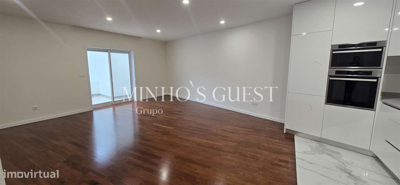 Apartamento T2 Totalmente Remodelado - Centro Histórico de Braga - Grande imagem: 4/18