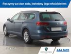 Volkswagen Passat - 5