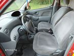 Toyota Yaris Verso 1.3 - 10