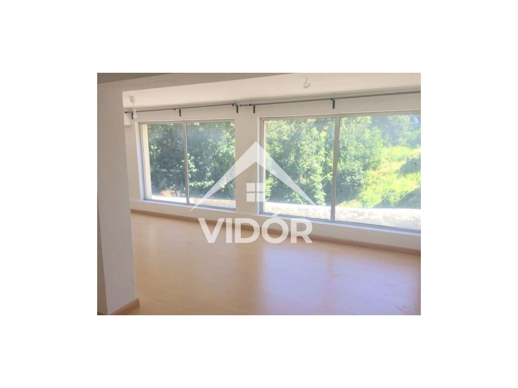 Conjunto de Escritórios no Candal - Oportunidade de Investimento-8