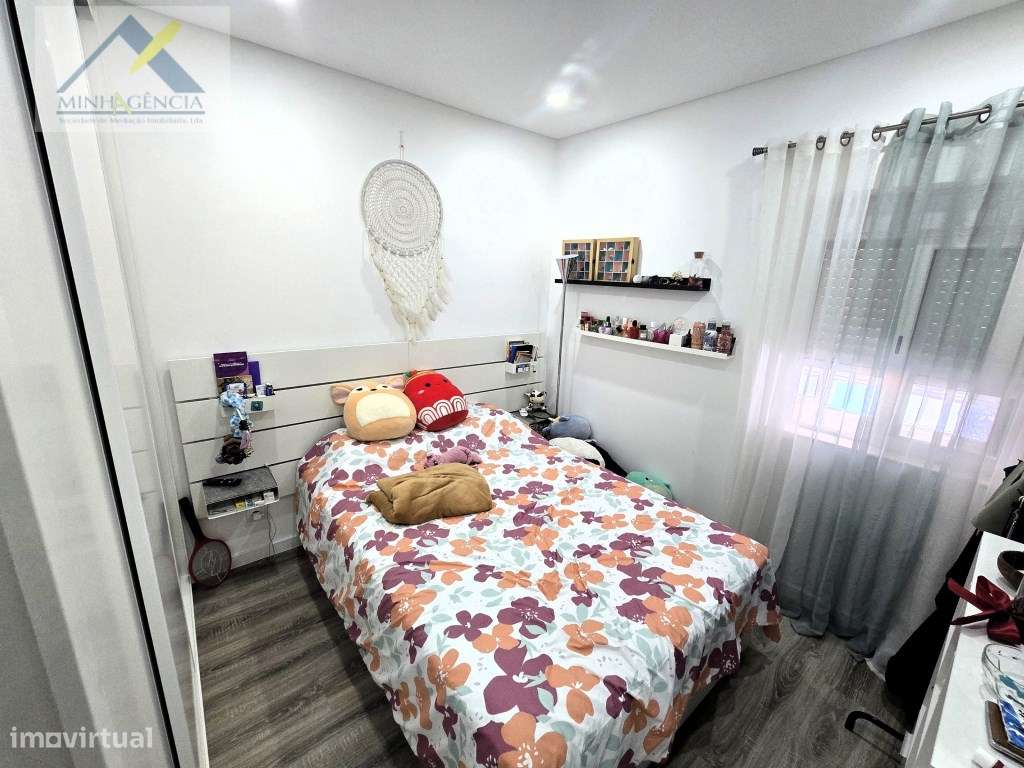 Apartamento T2 Duplex remodelado no Lavradio-23