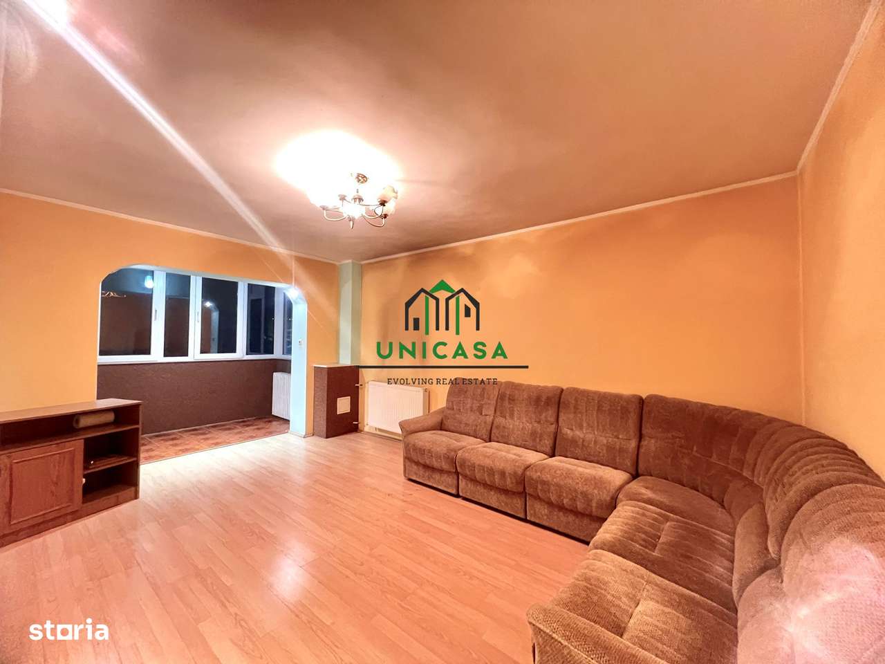 Apartament 4 camere – Etaj 1/4 – Zona Ostroveni-0