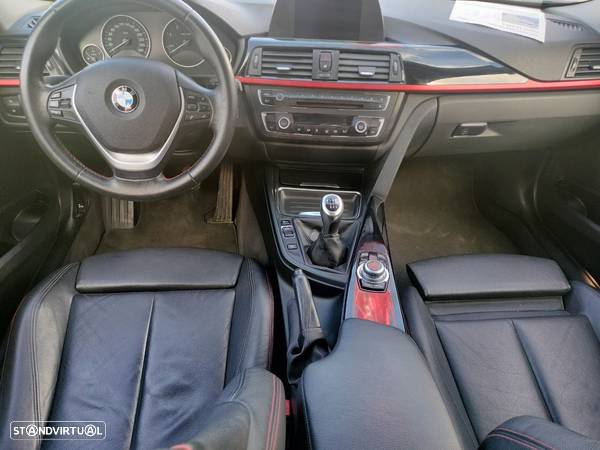 BMW 318 d Touring Line Sport - 12