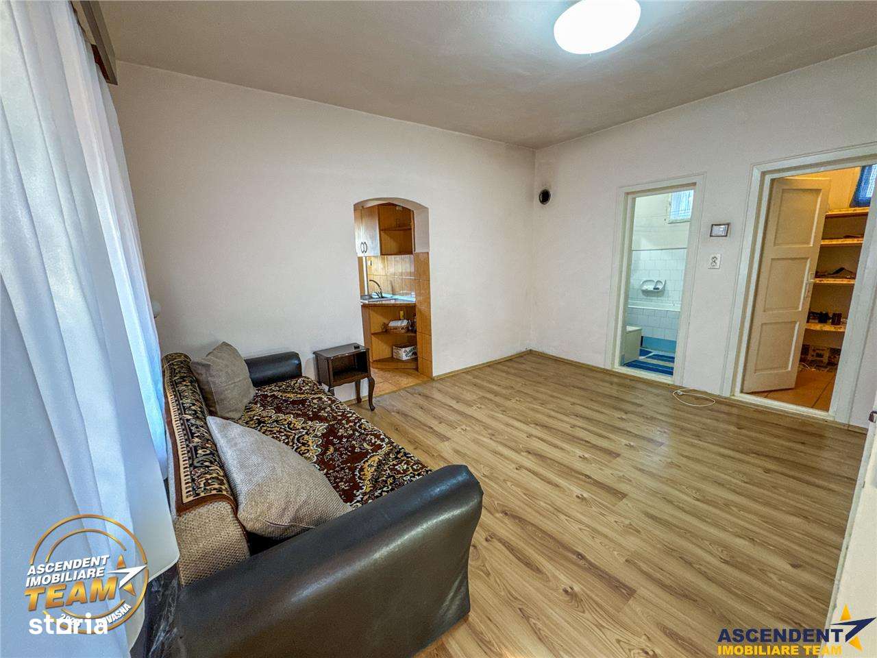 Proprietate pe 1.800 mp teren, avantaje alese, in vecinatatea orasului - Imagine principală: 3/20