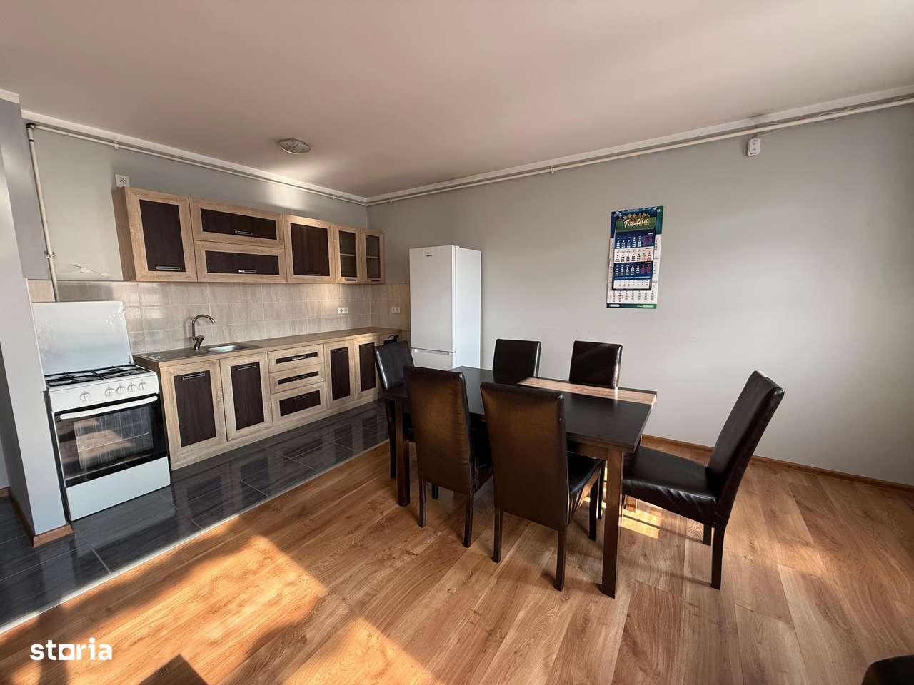 Marasesti zona Europa - Ap. 2 camere, et. III, mobilat si utilat - Imagine principală: 4/7