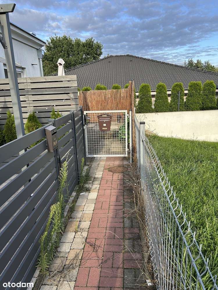 Przytulna kawalerka z ogródkiem i parkingiem w szeregowcu Tulce-10