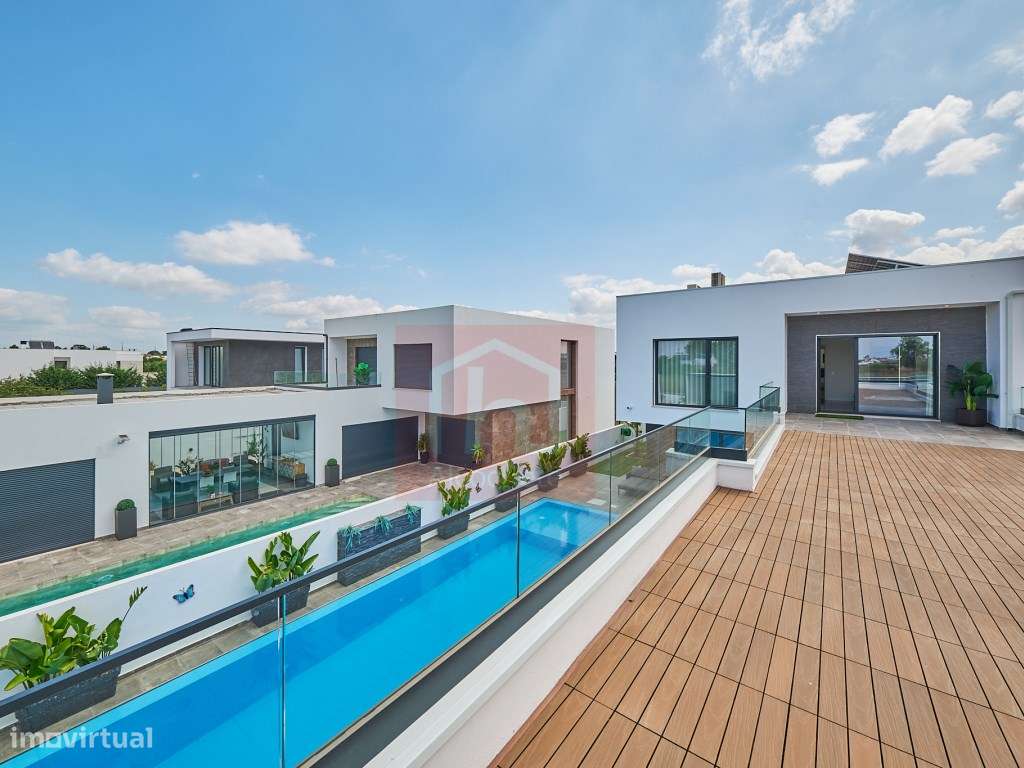 Moradia T5 de Luxo com Piscina Infinita Aquecida e Jacuzzi em Corte...-44