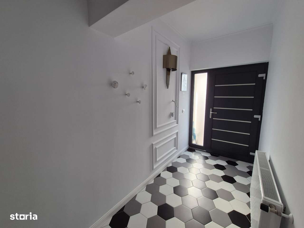 Casă la sol, mobilată și utilată, Via Carmina, Arad, comision 0-15