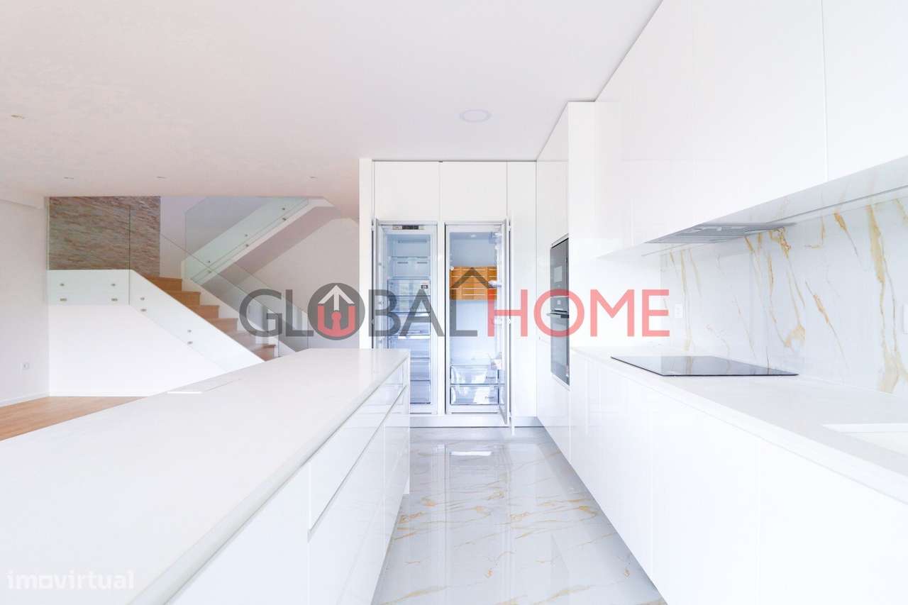 Moradia T3 Nova com Terraço e Piscina em São Pedro da Cova-14