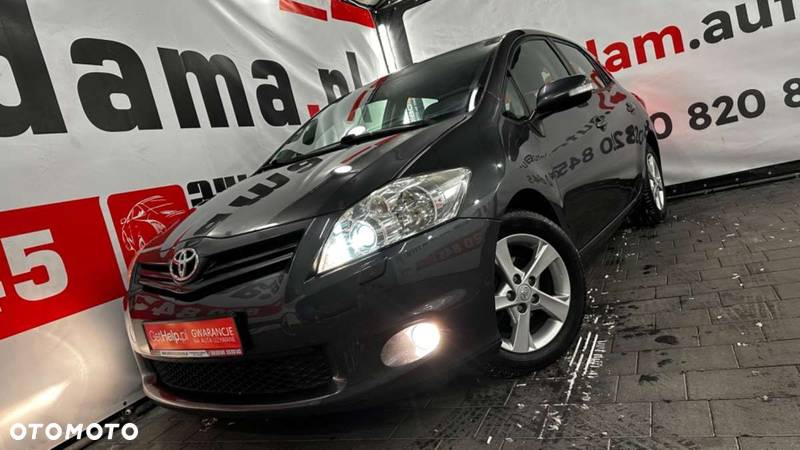 Toyota Auris 1.6 Executive - 2