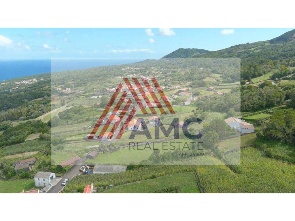 VENDE-SE MORADIA, ATAFONA E TERRENO NA TERRA ALTA, LAJES DO PICO-12