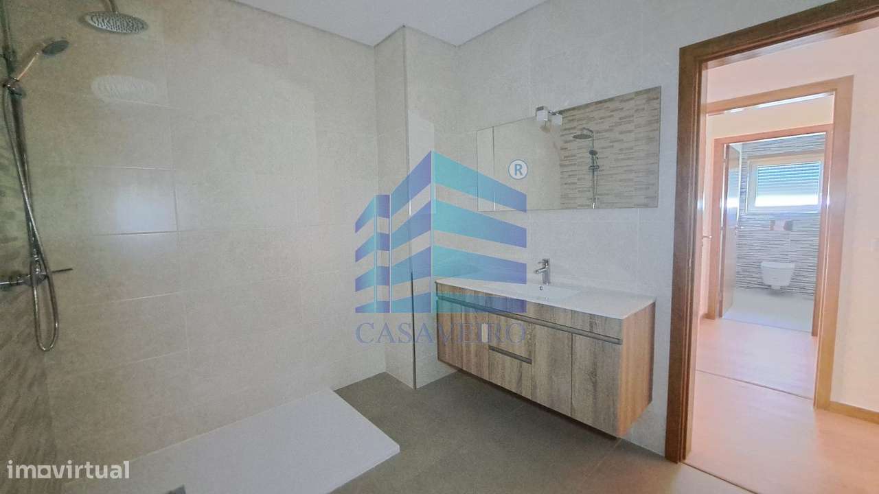 Moradia T3 Geminada  com garagem-18