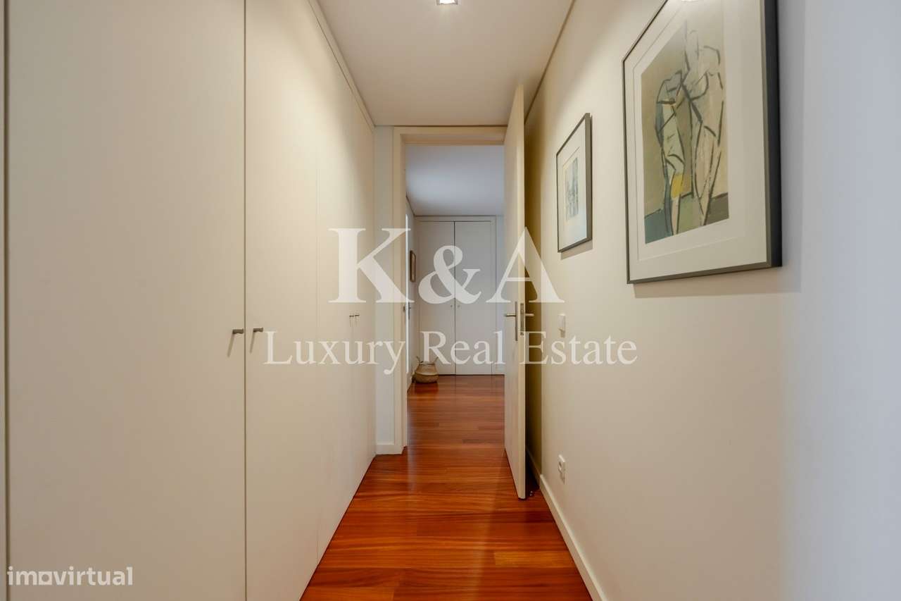 Apartamento T4 em Matosinhos Sul com varanda e vista mar.-23