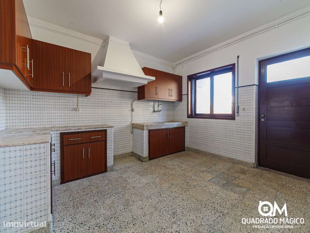 Apartamento T3 para Venda, no Coração do centro da cidade de Ovar!-1