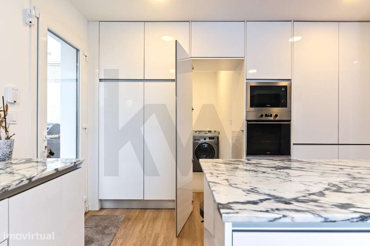 Moradia T3 Moderna com Jardim e Garagem - Porto Salvo - Grande imagem: 3/34