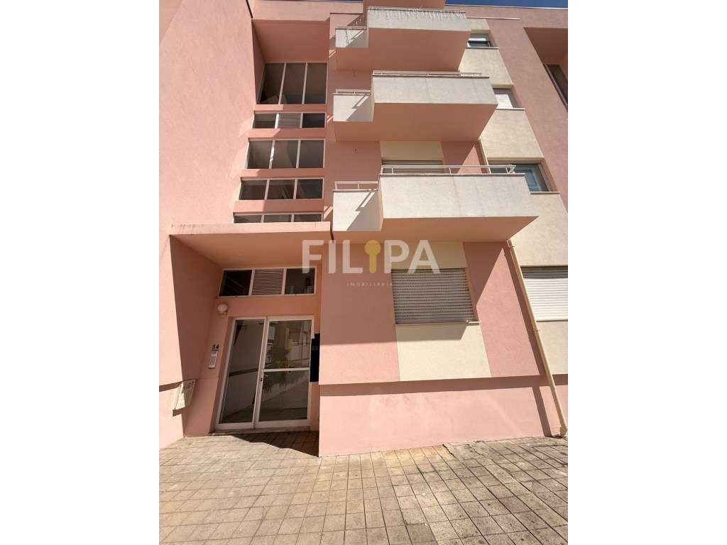 Excelente T2 em Valongo com varanda e garagem!-26