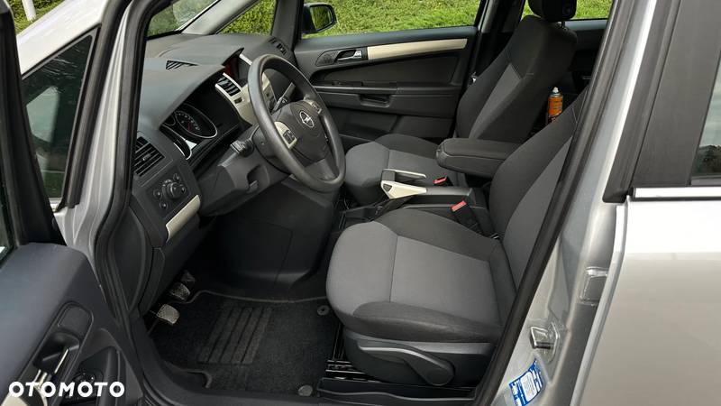 Opel Zafira 1.6 - 18