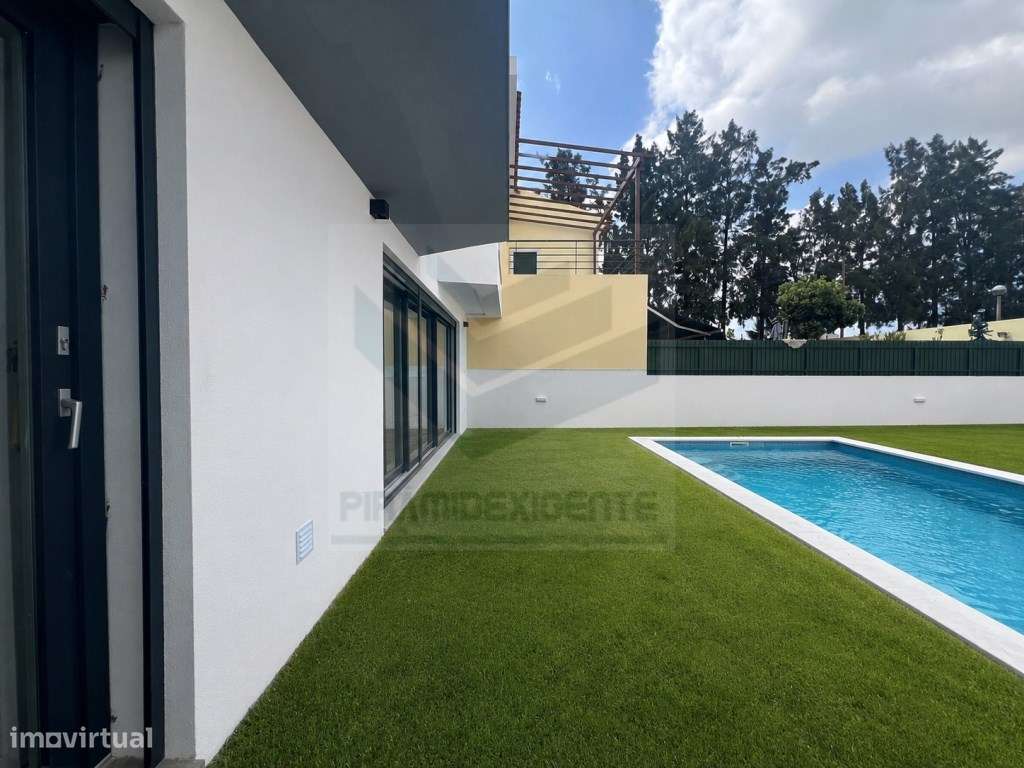 Moradia, Lavandaria, Piscina, Excelente Localização AZEITÃO!-14