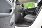 VW Jetta 2.0 TDI Confortline - 11