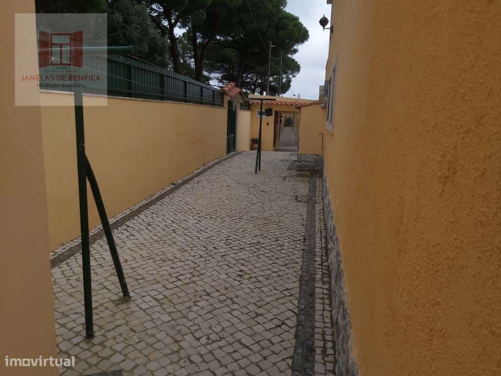 Quintinha com Moradia V3 Piscina - Sintra-25