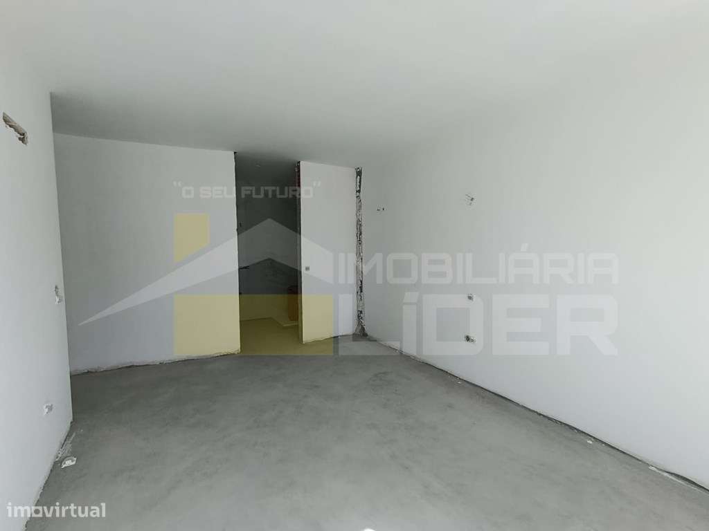 Apartamento Novo T3 no centro de Lourinhã-10