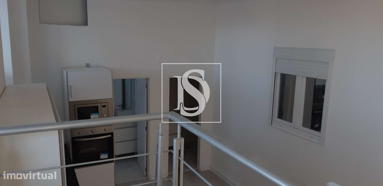 Loja comercial totalmente remodelada em Santo André, Barreiro - Grande imagem: 5/19