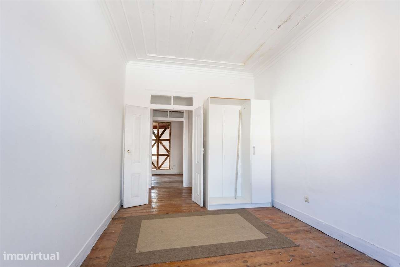 Moradia histórica T6 com piscina e anexo – centro de Salvaterra de Mag-9