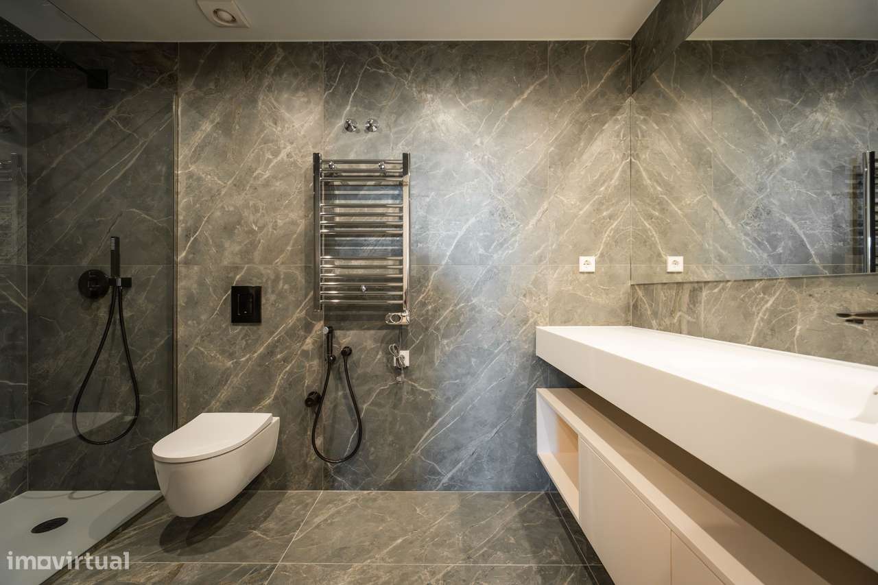 T2 Novo | 86 m² ABP | Varanda de 44 m² | Piscina Privativa Aquecida-11