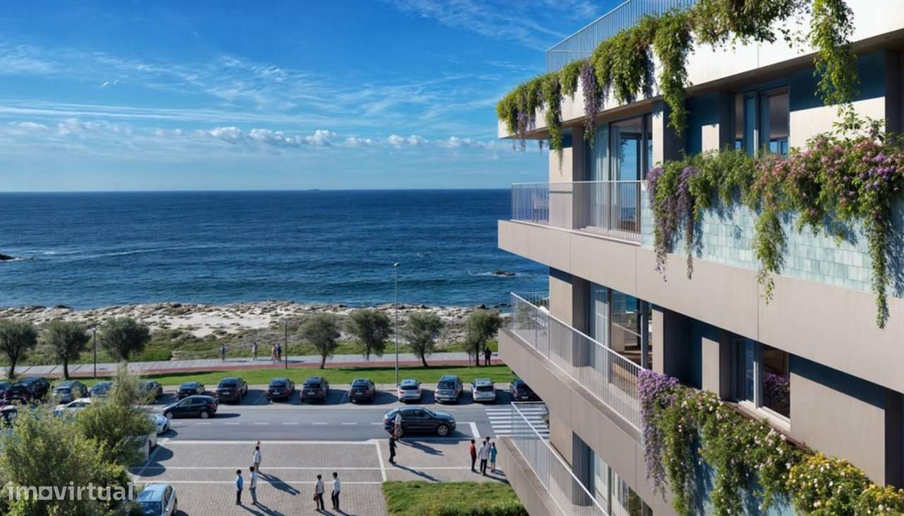 Apartamento T3 com varanda à beira-mar em Vila Nova de Gaia