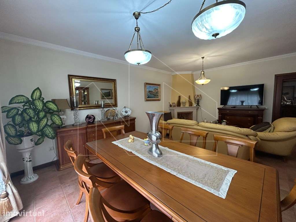 Moradia T4 triplex com jardim e terraço - a 6 minutos de Aveiro - Grande imagem: 4/38