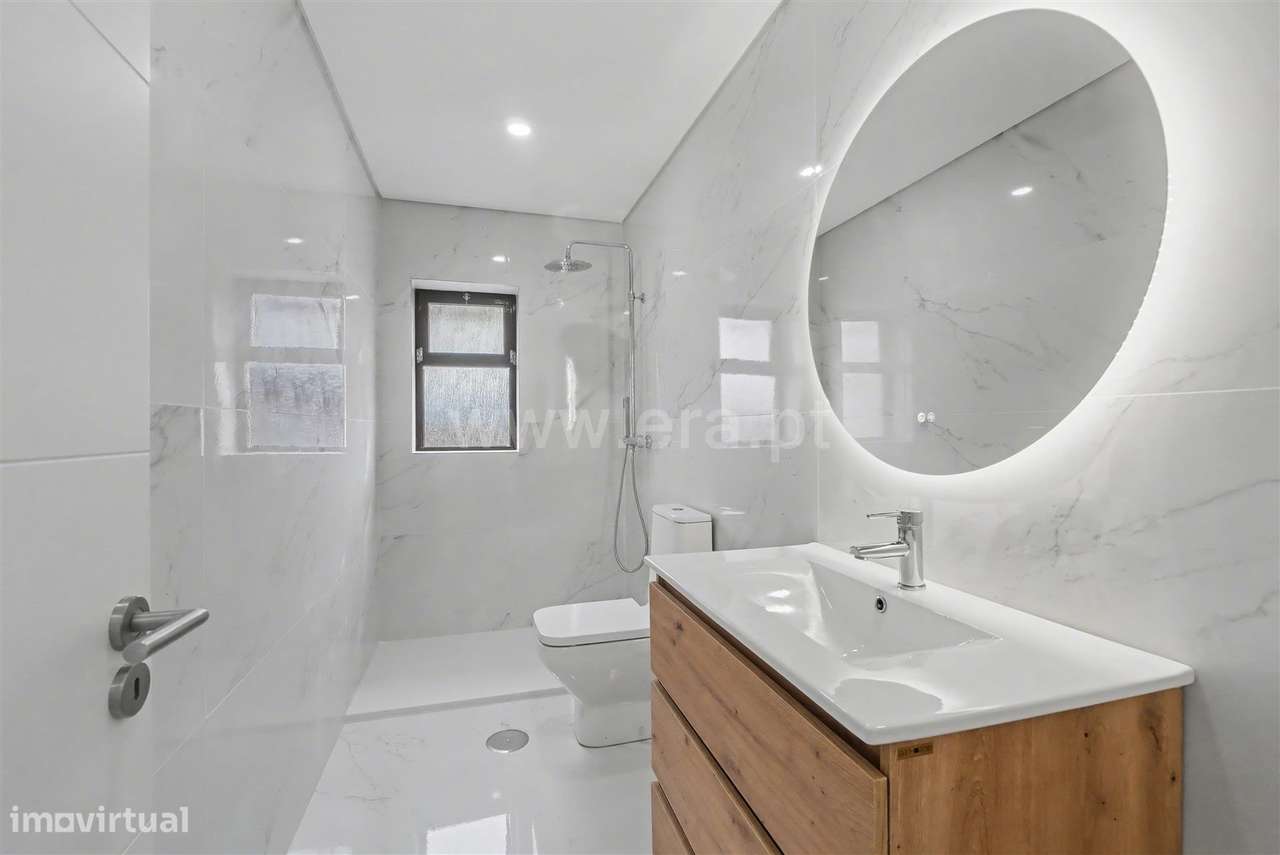 Moradia V3+2 em Paços de Ferreira - Grande imagem: 3/17