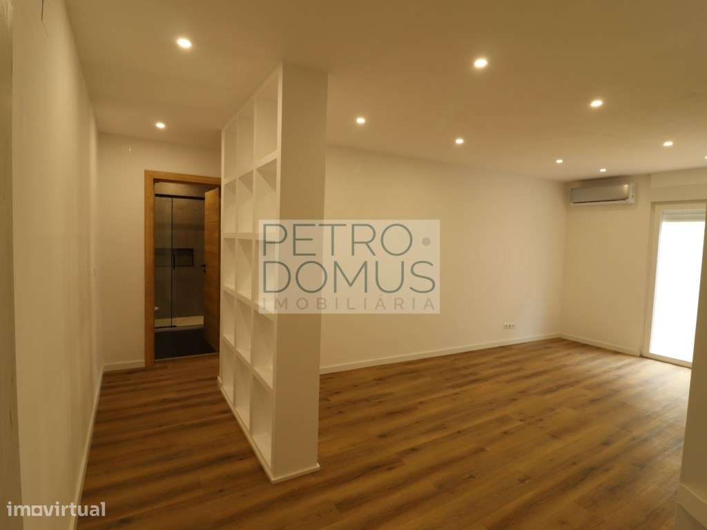 T2 RENOVADO COM TERRAÇO - Grande imagem: 5/16