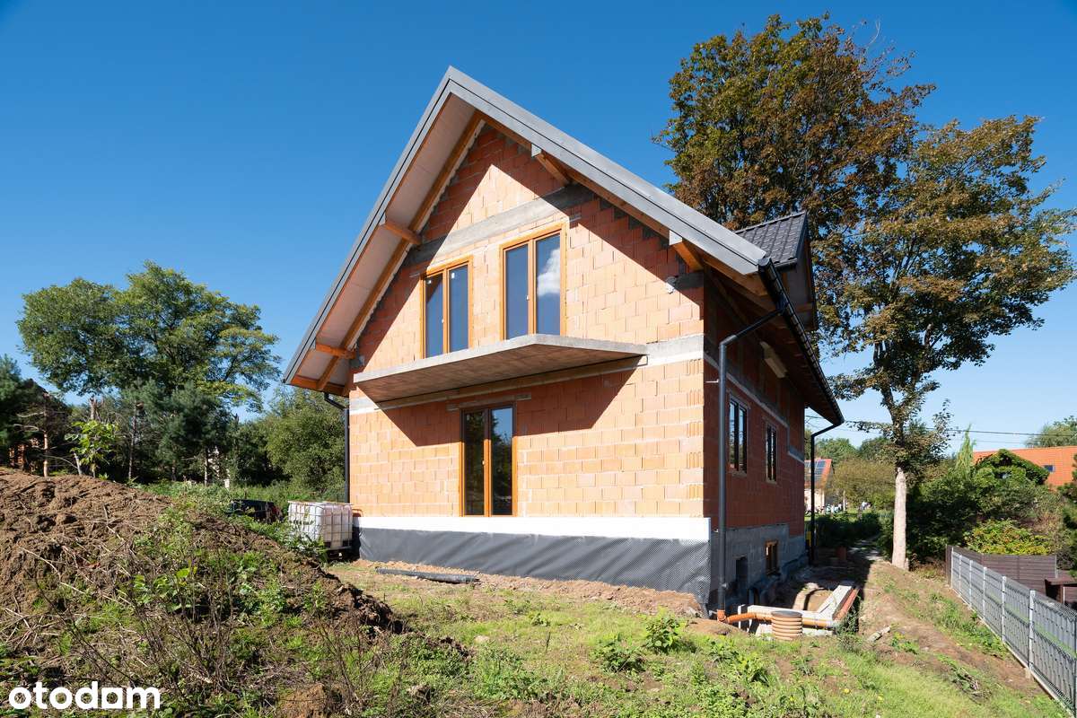 Nowoczesny dom z podpiwniczeniem i garażem – centrum Giebułtowa - Pełny obrazek: 5/16