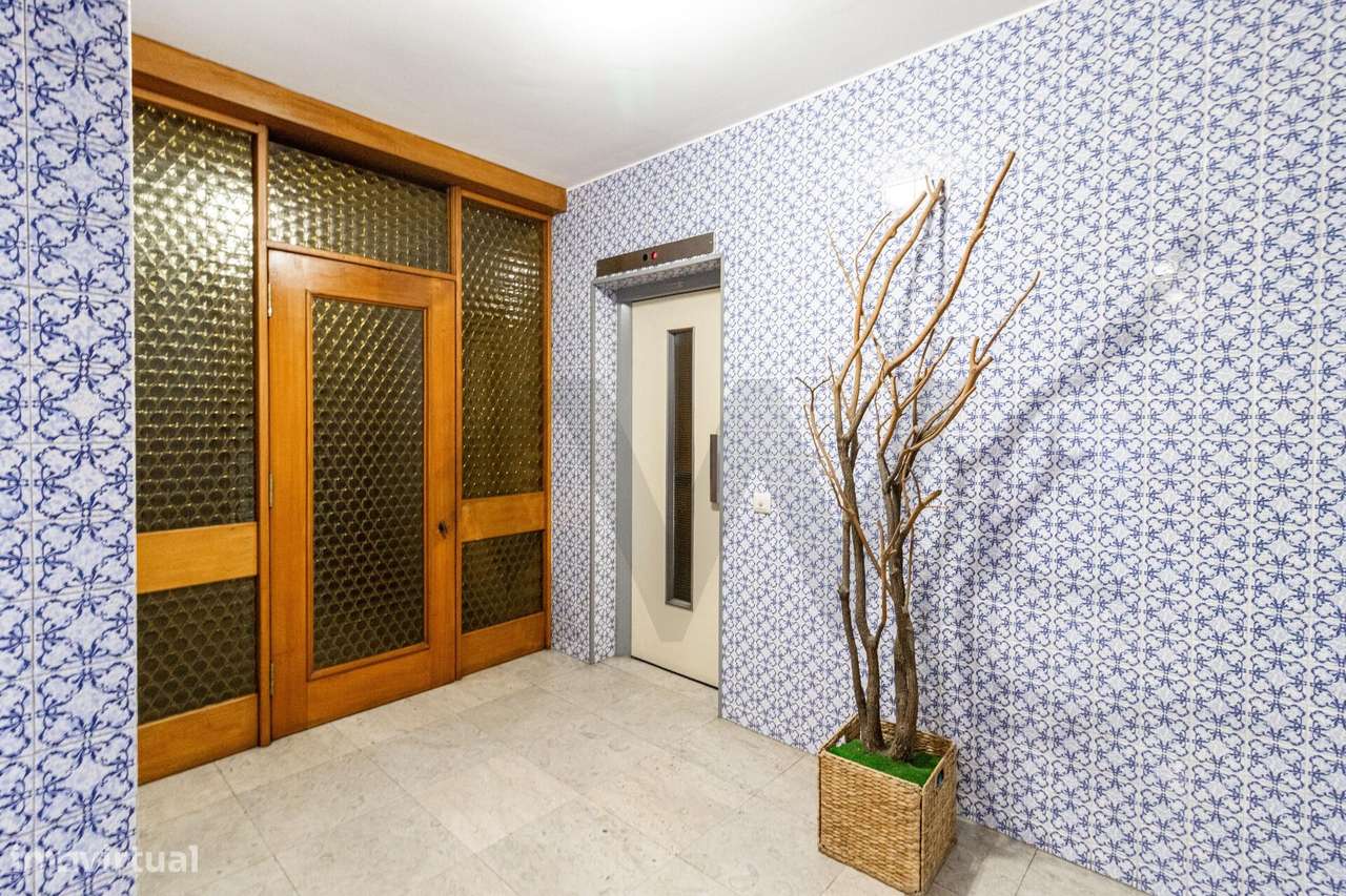 Fabuloso apartamento T3 + 1, situado na Avenida da República, em Vila - Grande imagem: 3/33