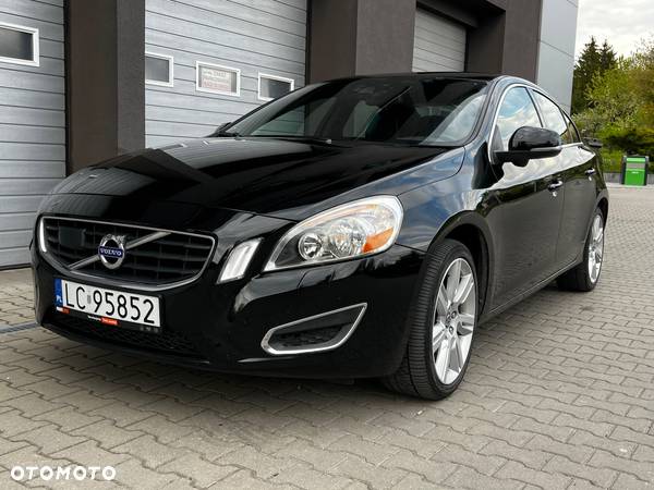 Volvo S60 T6 AWD Geartronic Momentum - 2